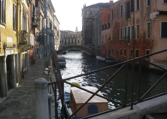 Beautiful House In Venice