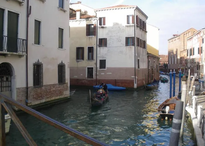 Beautiful House In Venice